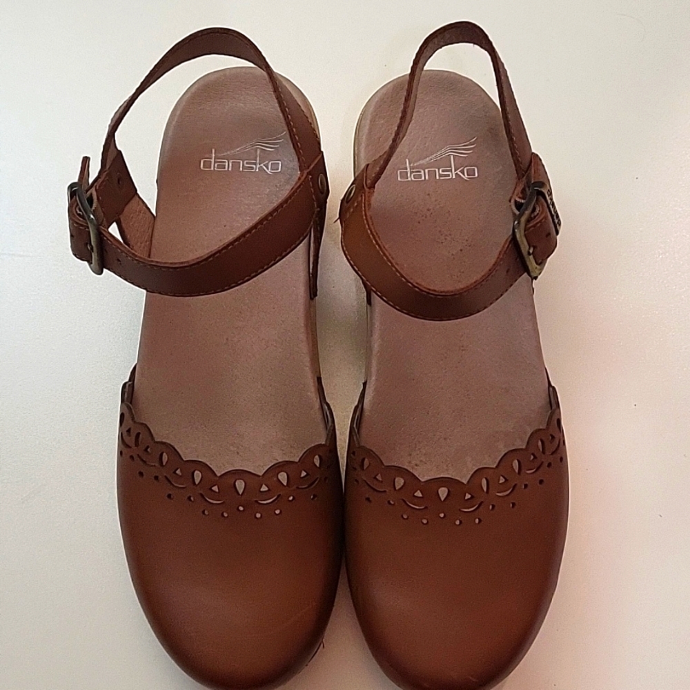 Dansko Marta size 39 (US 8.5-9), in Camel Leather